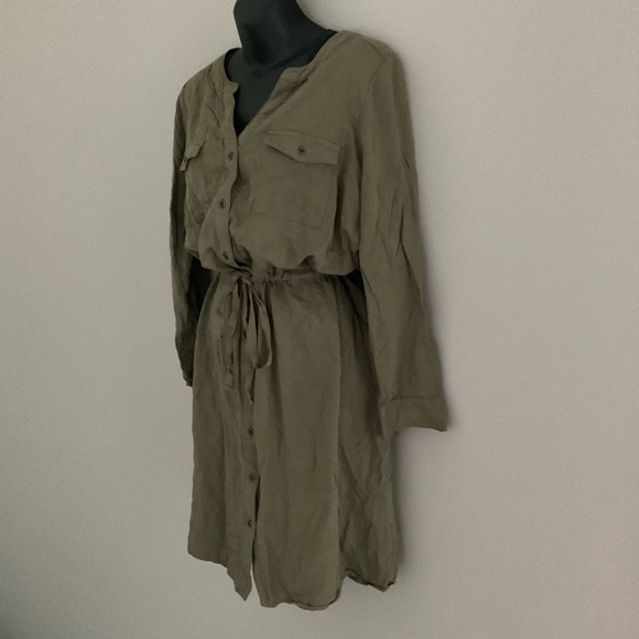 Old Navy, olive green midi dress - Picture 5 of 6